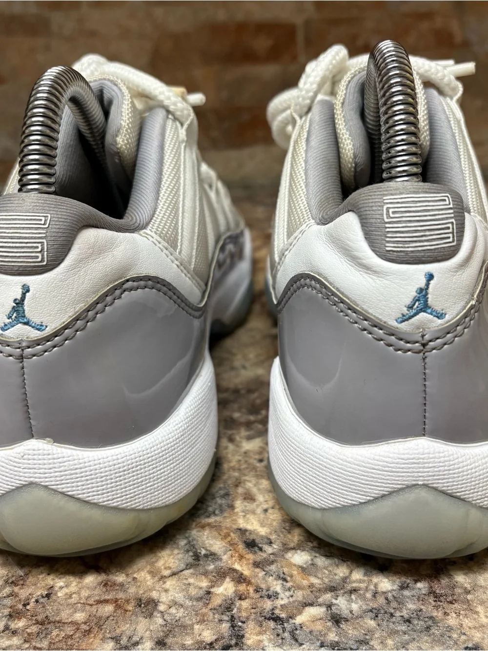 Air Jordan 11 Retro Low Cement Grey AV2187-140 Size 6